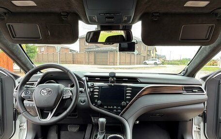 Toyota Camry, 2019 год, 3 240 000 рублей, 13 фотография