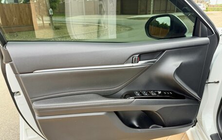 Toyota Camry, 2019 год, 3 240 000 рублей, 18 фотография