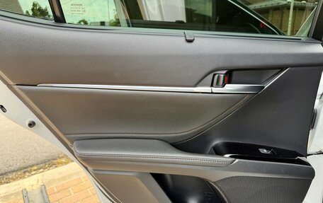 Toyota Camry, 2019 год, 3 240 000 рублей, 20 фотография