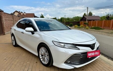 Toyota Camry, 2019 год, 3 240 000 рублей, 7 фотография