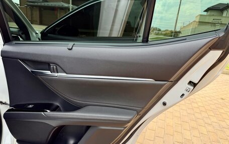 Toyota Camry, 2019 год, 3 240 000 рублей, 21 фотография