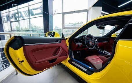 Porsche 911, 2023 год, 17 990 000 рублей, 14 фотография