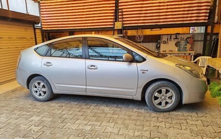 Toyota Prius, 2010 год, 870 000 рублей, 1 фотография