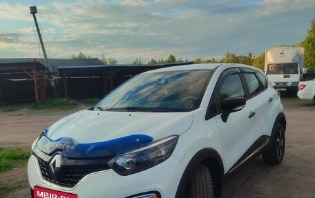 Renault Kaptur I рестайлинг, 2018 год, 900 000 рублей, 1 фотография