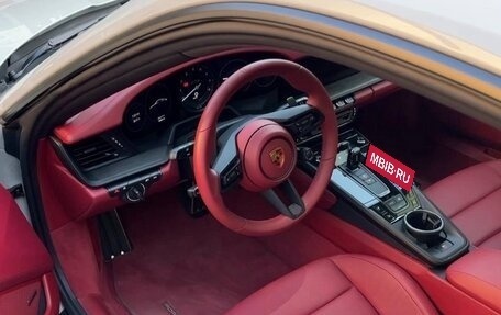 Porsche 911, 2022 год, 19 000 000 рублей, 6 фотография
