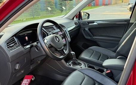 Volkswagen Tiguan II, 2018 год, 3 350 000 рублей, 10 фотография
