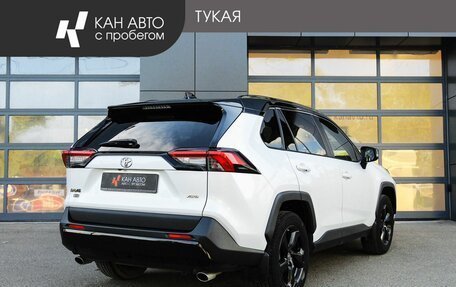Toyota RAV4, 2021 год, 3 600 000 рублей, 3 фотография