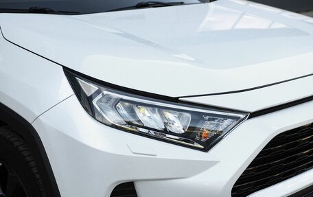 Toyota RAV4, 2021 год, 3 600 000 рублей, 5 фотография