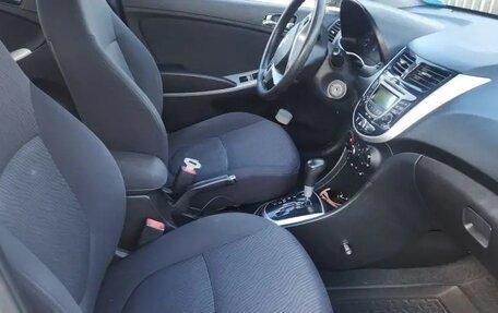 Hyundai Solaris II рестайлинг, 2013 год, 780 000 рублей, 11 фотография