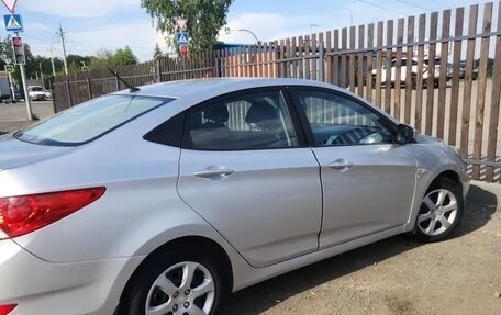 Hyundai Solaris II рестайлинг, 2013 год, 780 000 рублей, 10 фотография