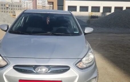 Hyundai Solaris II рестайлинг, 2013 год, 780 000 рублей, 5 фотография