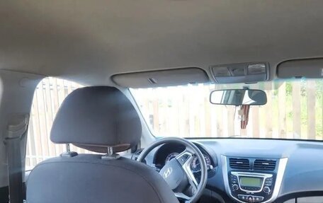 Hyundai Solaris II рестайлинг, 2013 год, 780 000 рублей, 12 фотография