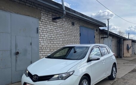 Toyota Auris II, 2013 год, 790 000 рублей, 2 фотография