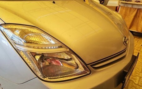Toyota Prius, 2010 год, 870 000 рублей, 3 фотография