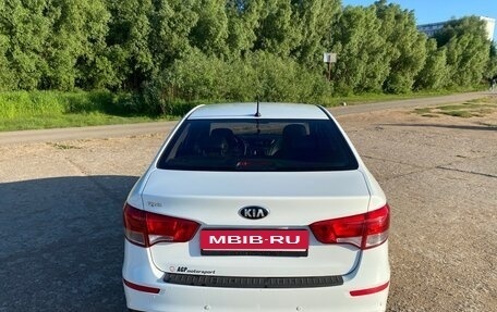KIA Rio III рестайлинг, 2015 год, 930 000 рублей, 4 фотография