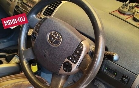 Toyota Prius, 2010 год, 870 000 рублей, 9 фотография