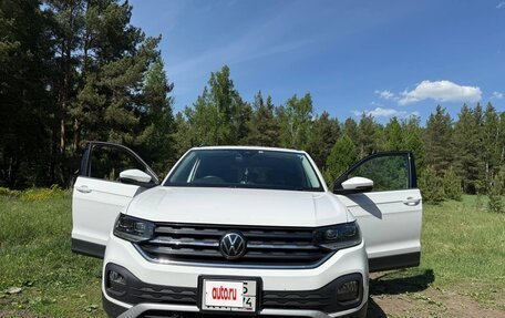 Volkswagen T-Cross I, 2022 год, 1 700 000 рублей, 2 фотография