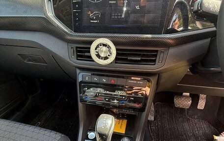 Volkswagen T-Cross I, 2022 год, 1 700 000 рублей, 12 фотография