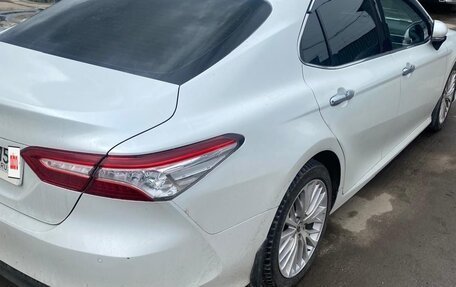 Toyota Camry, 2018 год, 3 000 000 рублей, 6 фотография