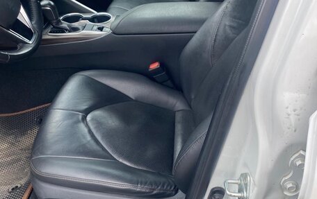 Toyota Camry, 2018 год, 3 000 000 рублей, 8 фотография
