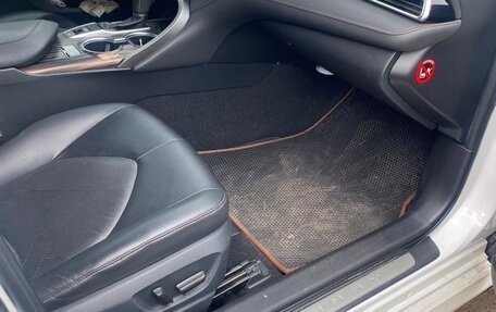Toyota Camry, 2018 год, 3 000 000 рублей, 9 фотография