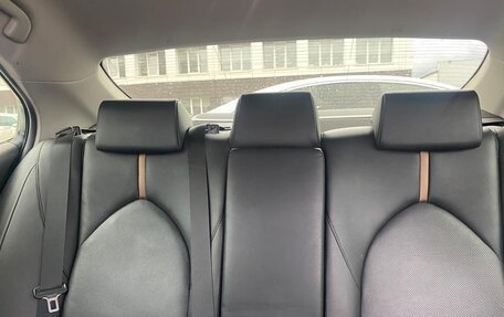 Toyota Camry, 2018 год, 3 000 000 рублей, 12 фотография