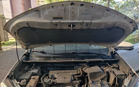 Toyota RAV4, 2016 год, 2 300 000 рублей, 9 фотография
