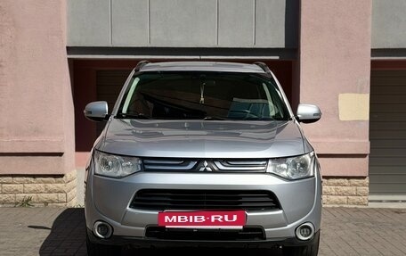 Mitsubishi Outlander III рестайлинг 3, 2012 год, 1 350 000 рублей, 2 фотография