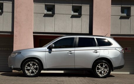Mitsubishi Outlander III рестайлинг 3, 2012 год, 1 350 000 рублей, 8 фотография