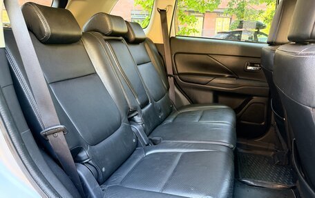 Mitsubishi Outlander III рестайлинг 3, 2012 год, 1 350 000 рублей, 16 фотография