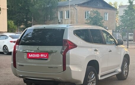 Mitsubishi Pajero Sport III рестайлинг, 2018 год, 2 799 000 рублей, 3 фотография