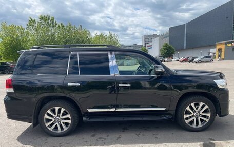 Toyota Land Cruiser 200, 2019 год, 8 100 000 рублей, 6 фотография