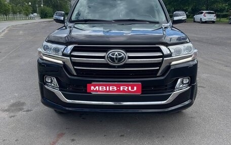 Toyota Land Cruiser 200, 2019 год, 8 100 000 рублей, 3 фотография