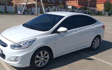 Hyundai Solaris II рестайлинг, 2014 год, 1 150 000 рублей, 1 фотография