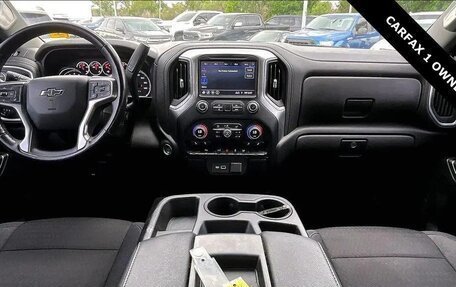 Chevrolet Silverado, 2022 год, 7 346 700 рублей, 6 фотография
