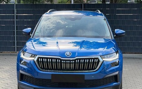 Skoda Kodiaq I, 2023 год, 2 750 000 рублей, 2 фотография