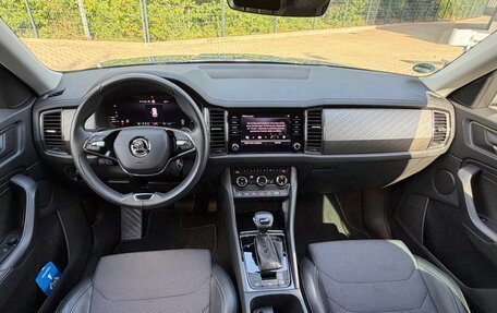 Skoda Kodiaq I, 2023 год, 2 750 000 рублей, 7 фотография