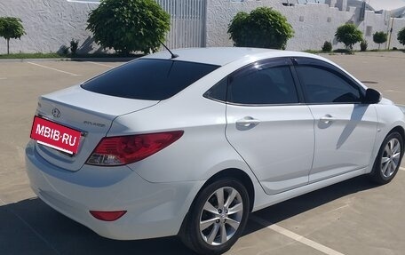 Hyundai Solaris II рестайлинг, 2014 год, 1 150 000 рублей, 2 фотография