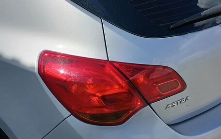 Opel Astra J, 2011 год, 649 000 рублей, 11 фотография