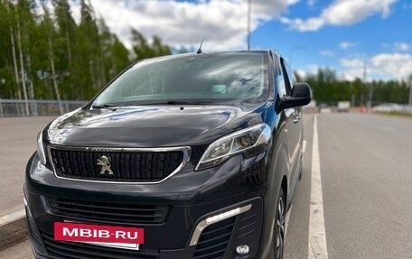 Peugeot Traveller I, 2022 год, 3 300 000 рублей, 4 фотография