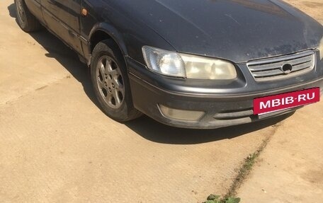 Toyota Camry, 2001 год, 260 000 рублей, 3 фотография