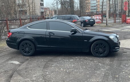 Mercedes-Benz C-Класс, 2011 год, 1 300 000 рублей, 3 фотография
