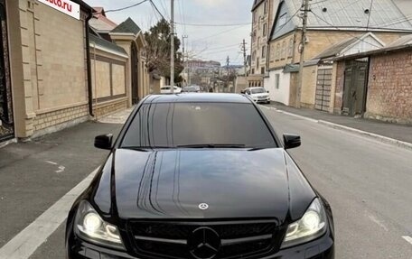Mercedes-Benz C-Класс, 2011 год, 1 300 000 рублей, 2 фотография