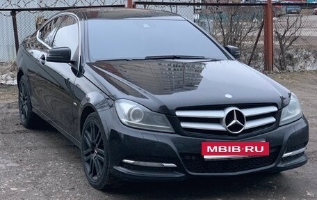 Mercedes-Benz C-Класс, 2011 год, 1 300 000 рублей, 4 фотография