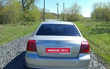 Toyota Avensis III рестайлинг, 2005 год, 800 000 рублей, 3 фотография