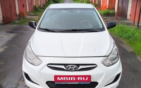 Hyundai Solaris II рестайлинг, 2013 год, 450 000 рублей, 3 фотография