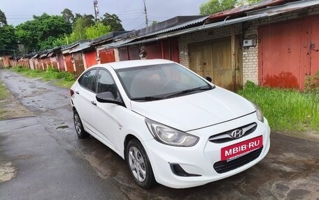 Hyundai Solaris II рестайлинг, 2013 год, 450 000 рублей, 5 фотография
