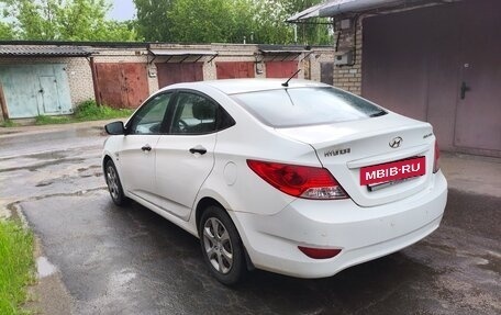 Hyundai Solaris II рестайлинг, 2013 год, 450 000 рублей, 2 фотография