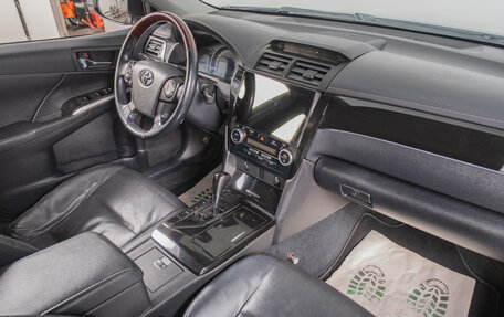 Toyota Camry, 2012 год, 2 099 000 рублей, 17 фотография