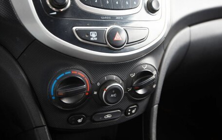 Hyundai Solaris II рестайлинг, 2014 год, 585 000 рублей, 13 фотография